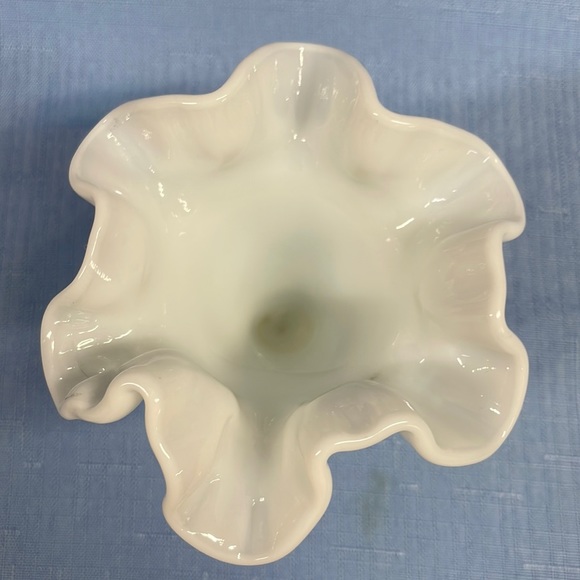 Fenton milk Glass Hobnail Double Ruffle Trumpet Vase 4” - Picture 2 of 4